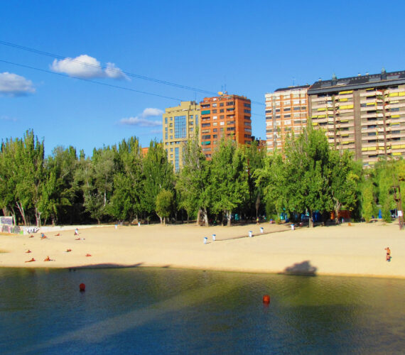 Valladolid tiene playa y está cerca del Hotel Olid