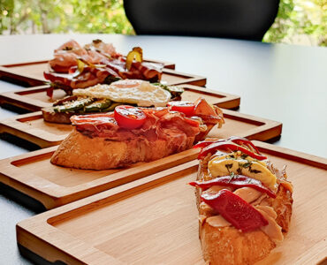 Descubre las nuevas tostas de Hotel Olid en nuestra acogedora cafetería